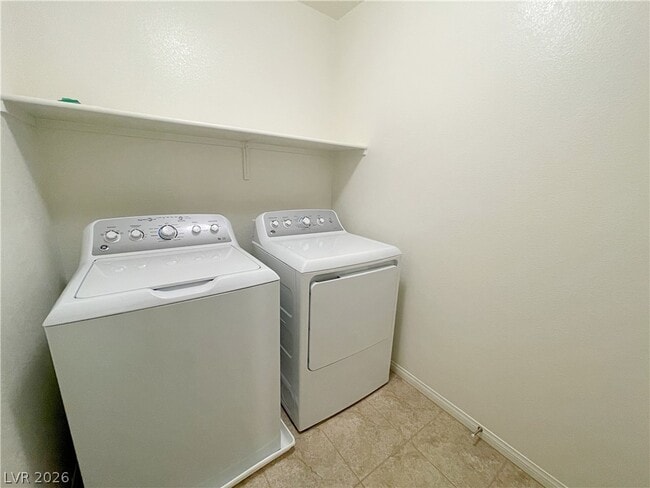 Building Photo - 8520 Little Fox St