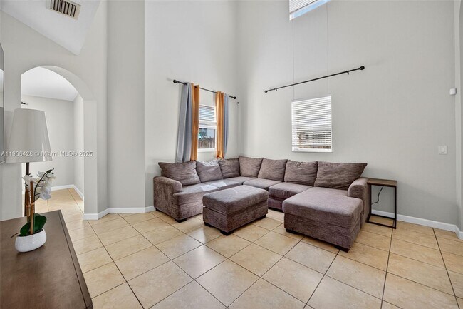 Building Photo - 379 NE 25th Terrace