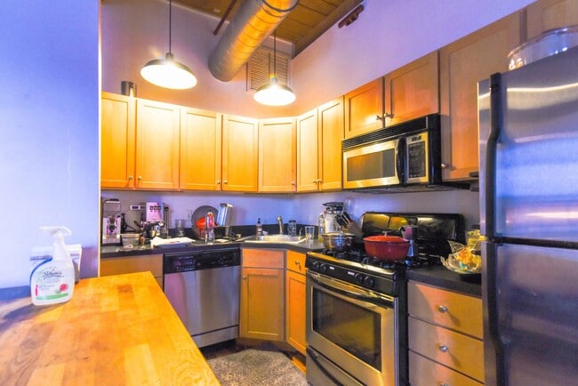 Primary Photo - 248 Brighton Ave