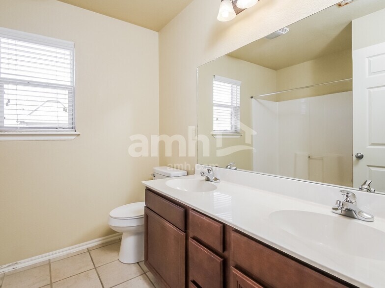 Building Photo - 20377 East 33rd St S