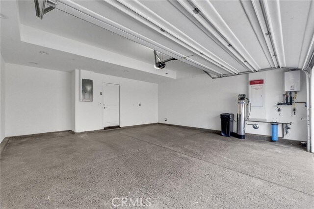 Building Photo - 158 Macintosh Way