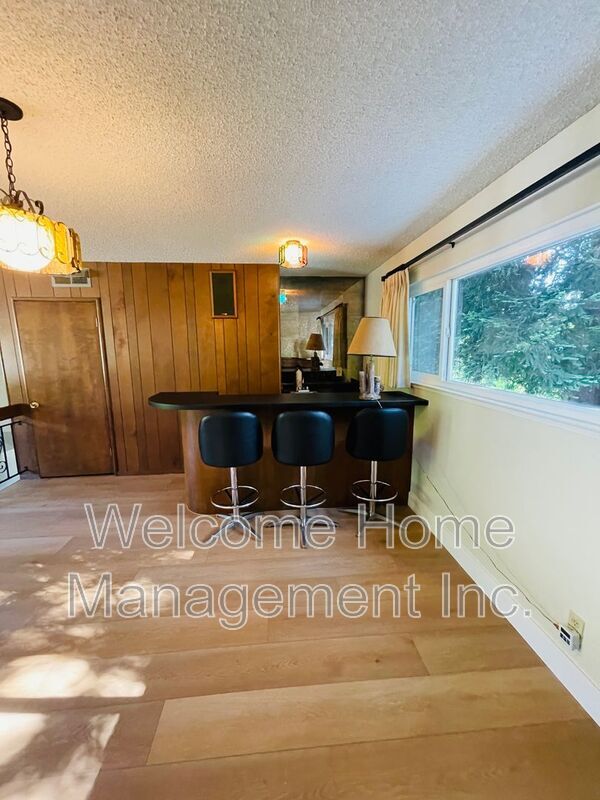 Building Photo - 3945 Euclid Ave