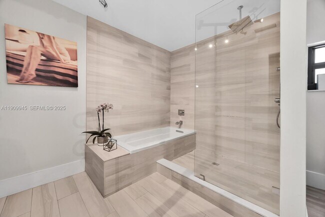 Building Photo - 1009 Genoa St