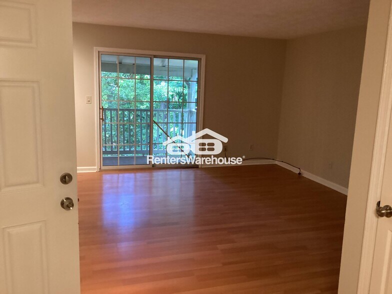 Building Photo - 3120 7 Pines Ct NW