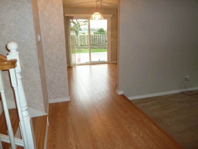 Building Photo - 4bd/2.5ba huge 2436sqft, 2-car garage, ful...