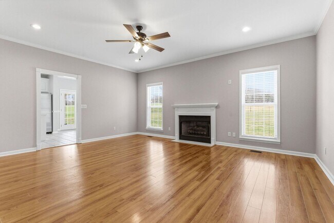 Building Photo - 1.25 ACRES IN THE GLADE! - 4 Bed, 3.5 Bath, 3250 sqft Home in Mt. Juliet (Gladeville)