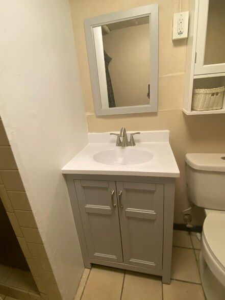 Building Photo - 753 Bellaire St