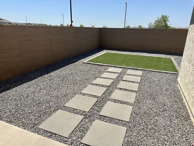 Building Photo - Fantastic 10 month new Taylor Morrison hom...