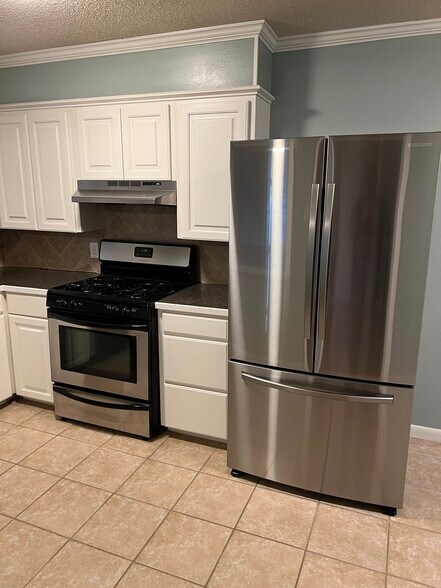 Building Photo - 119 Fairlane Dr