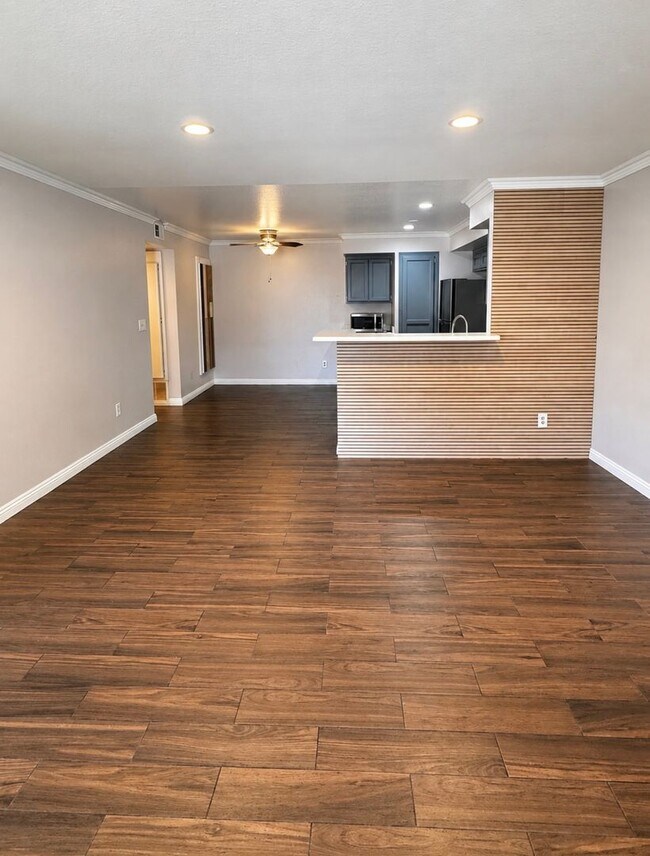Building Photo - 151 Majestic Ct
