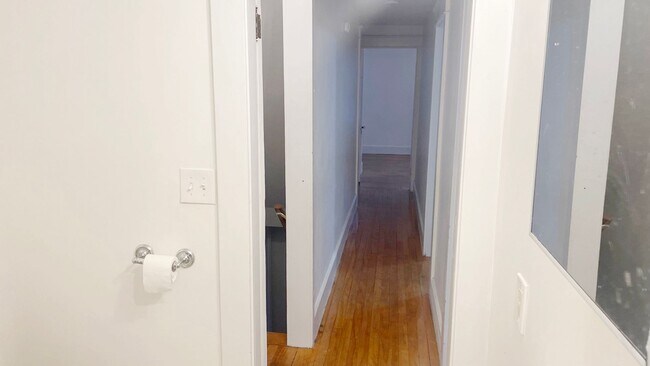 Building Photo - 73-75 Wallingford Ave