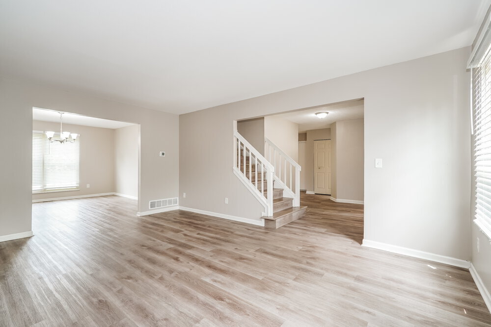 Building Photo - 1127 Crestview St