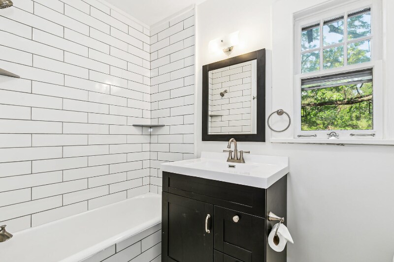 Building Photo - 213 S Belmont St