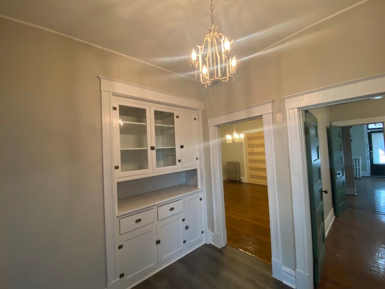 Building Photo - 6029 McPherson Ave