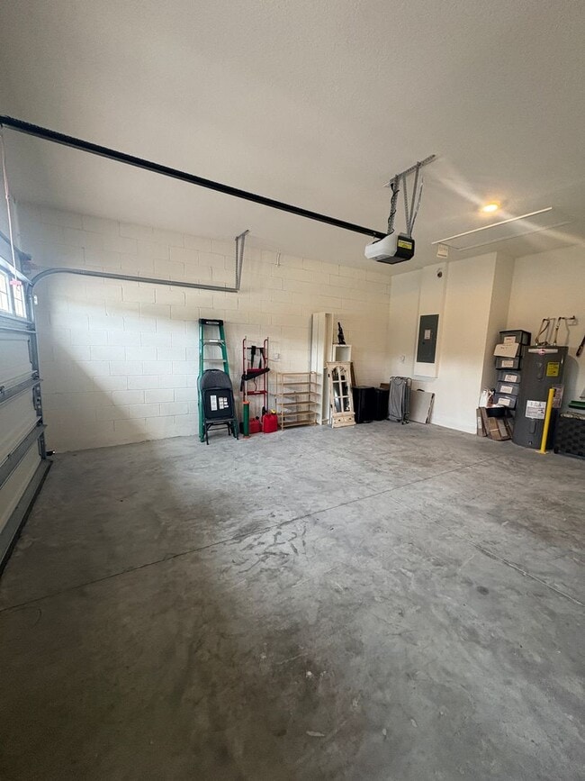 Building Photo - Charming 2-Bed 2-Bath Home plus Flex Room -  55+ community