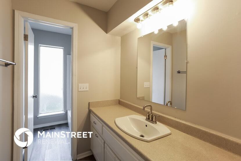 Building Photo - 3800 NW 125th St