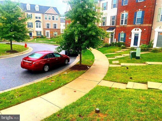 Building Photo - 9457 Virginia Jane Way