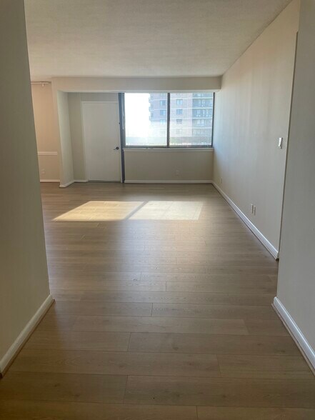 living room - 5501 Seminary Rd