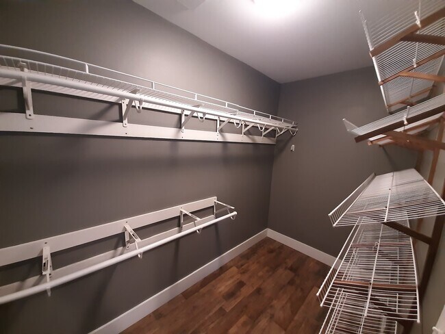 Building Photo - 234 Santa Monica Blvd