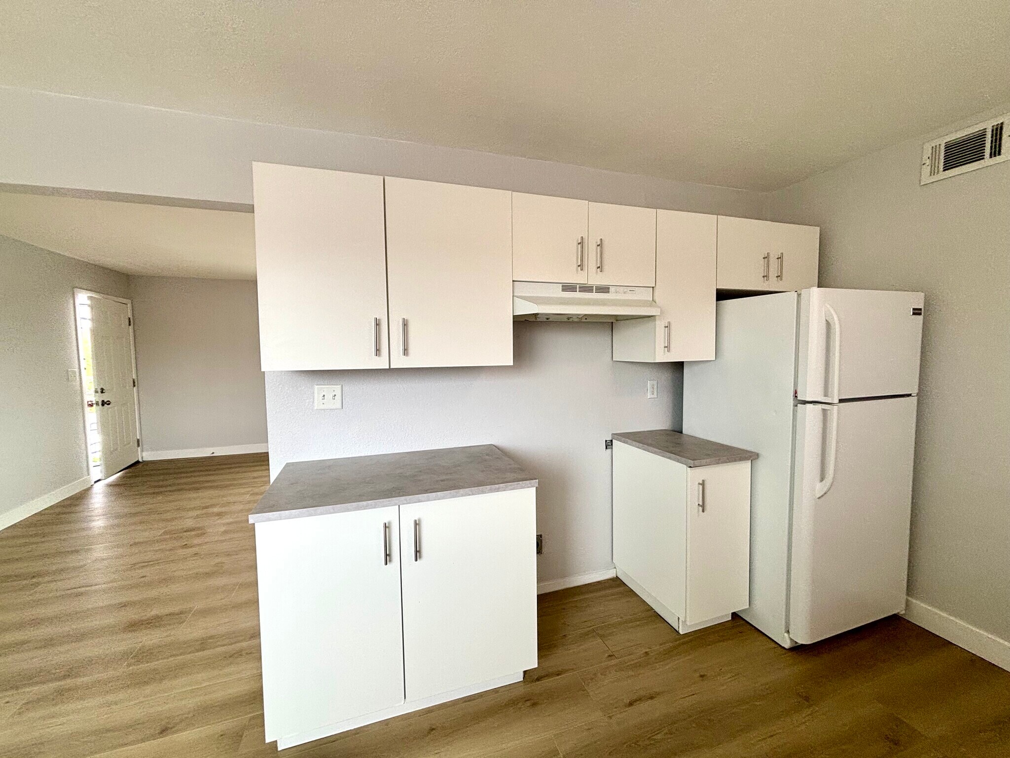 Building Photo - 3213 Joann Way