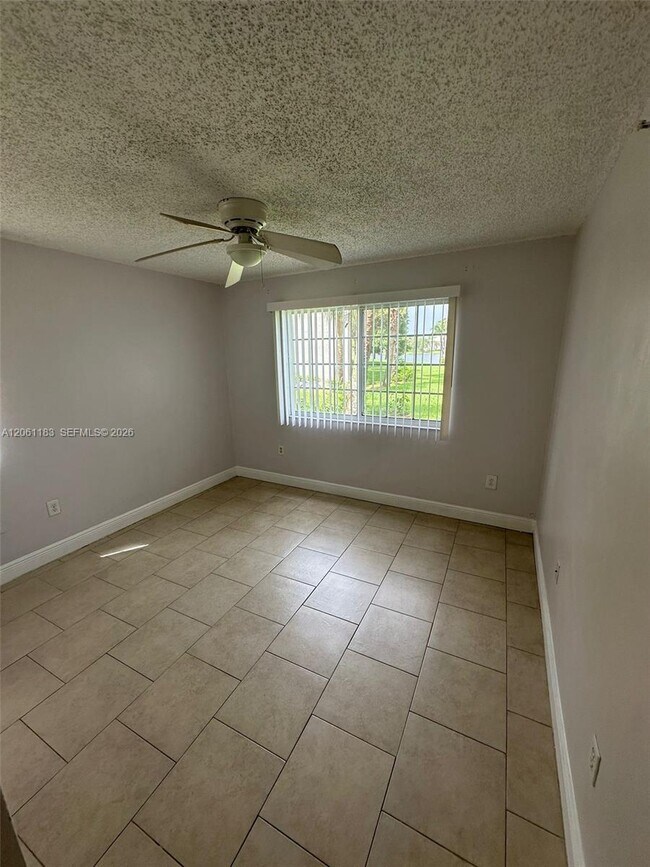 Building Photo - 5005 Wiles Rd