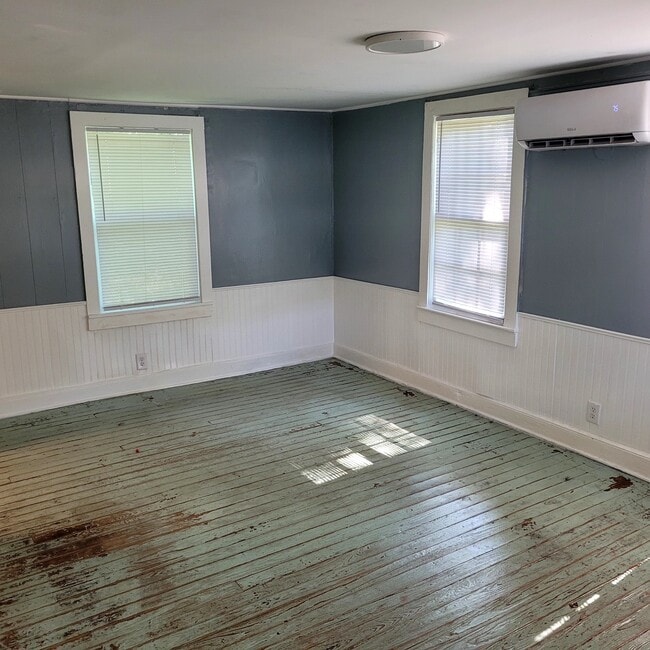 Building Photo - 4510 Hwy Ave