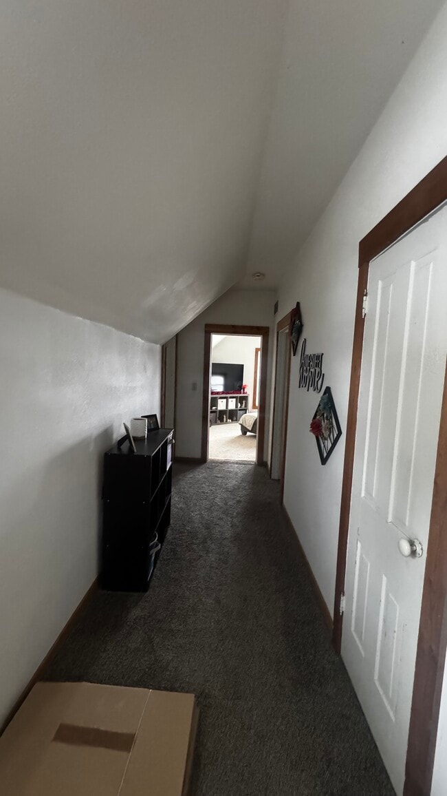 Building Photo - 246 W Main St