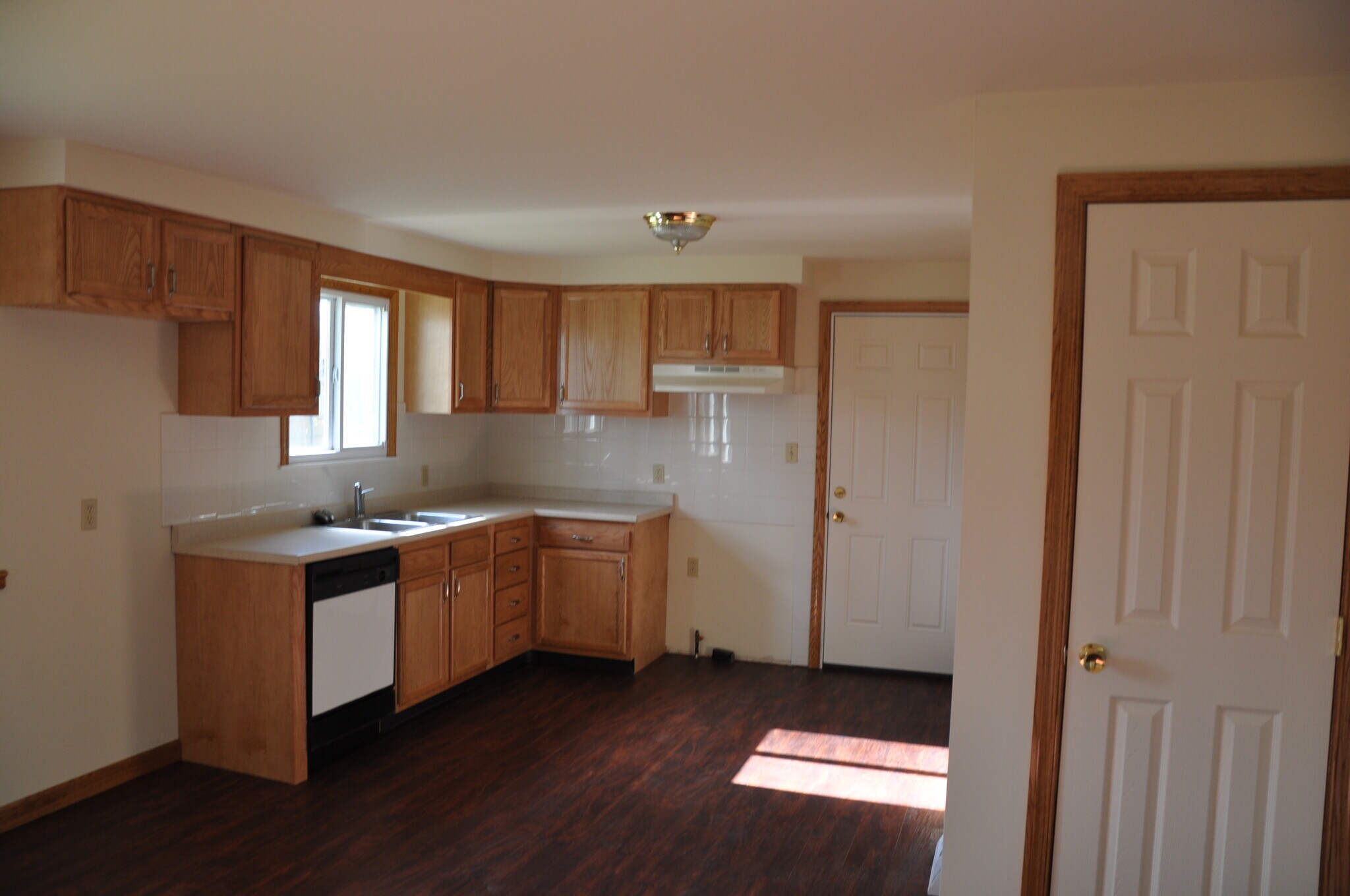 Building Photo - 6077 New Taylor Rd