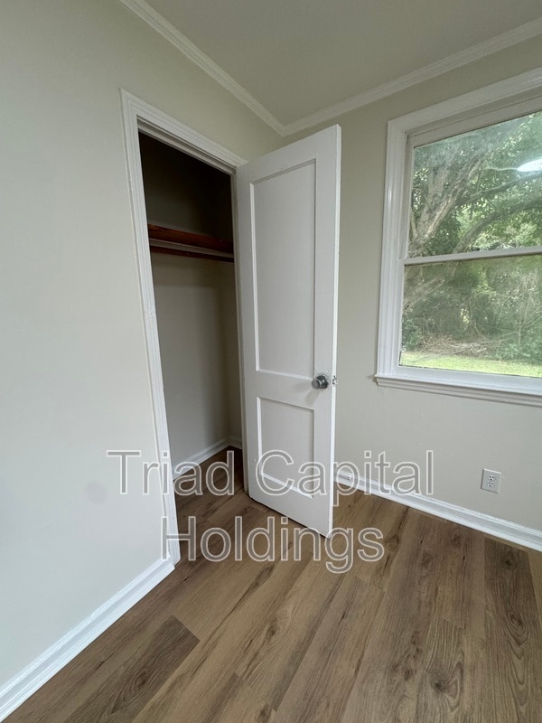 Building Photo - 2624 Ludwig St