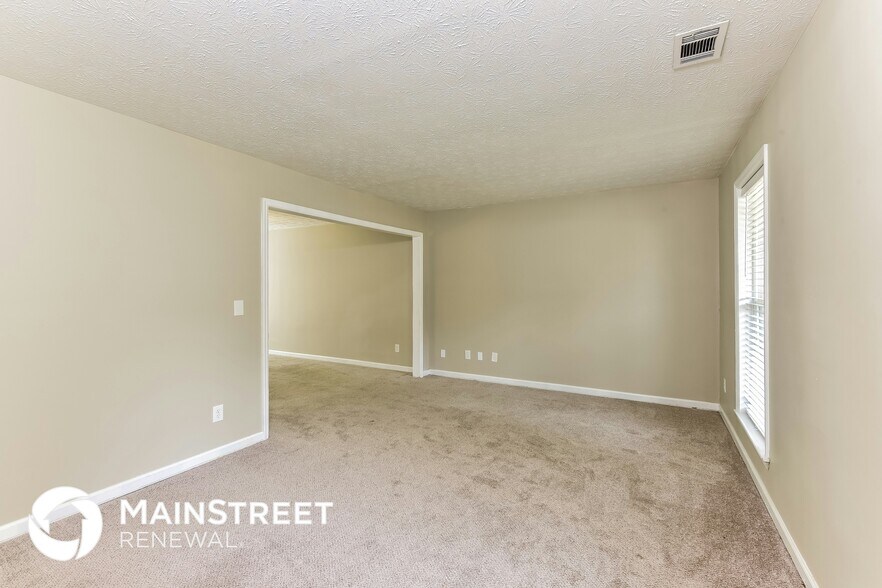 Building Photo - 3909 Wintersweet Dr