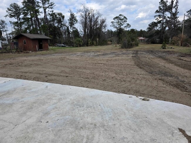 Building Photo - 331 Robin Ave