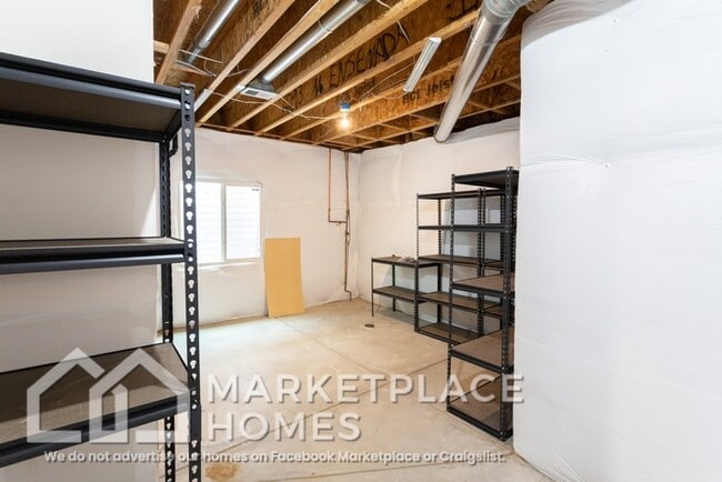 Building Photo - 6293 N Ensenada Ct
