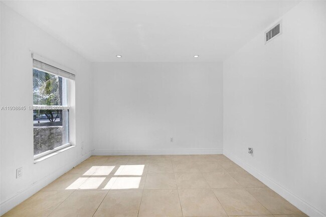 Building Photo - 7483 SW 82nd St