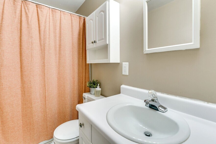 Building Photo - 8941 Shawn Dr