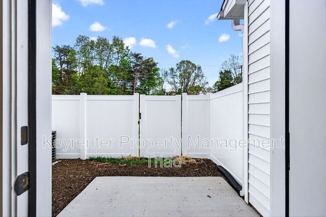 Building Photo - 4655 Canter Park Ln