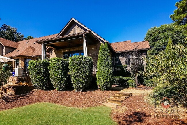 Building Photo - 17120 Belle Isle Dr