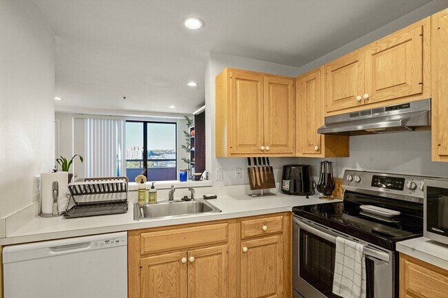 Building Photo - 350 Revere Beach Blvd