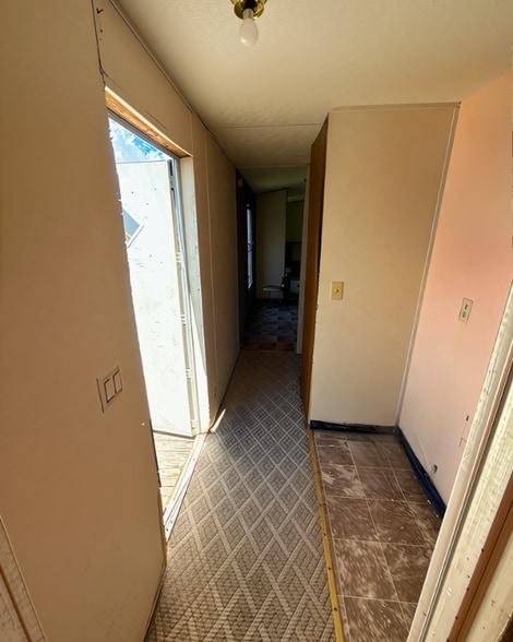 Primary Photo - 4 Jacob Ln