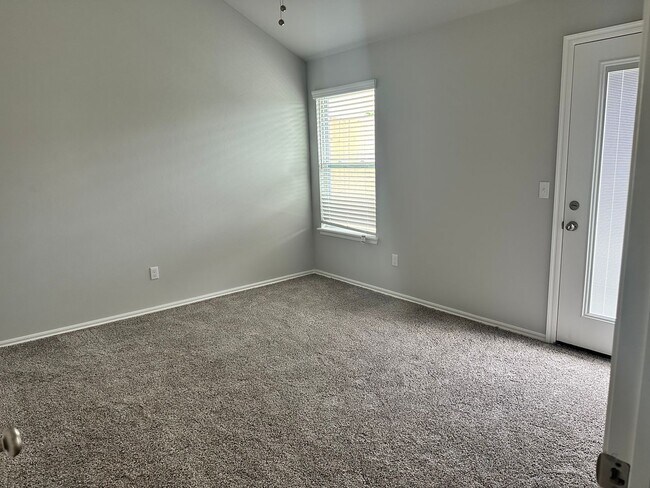 Building Photo - 1st Month Free!