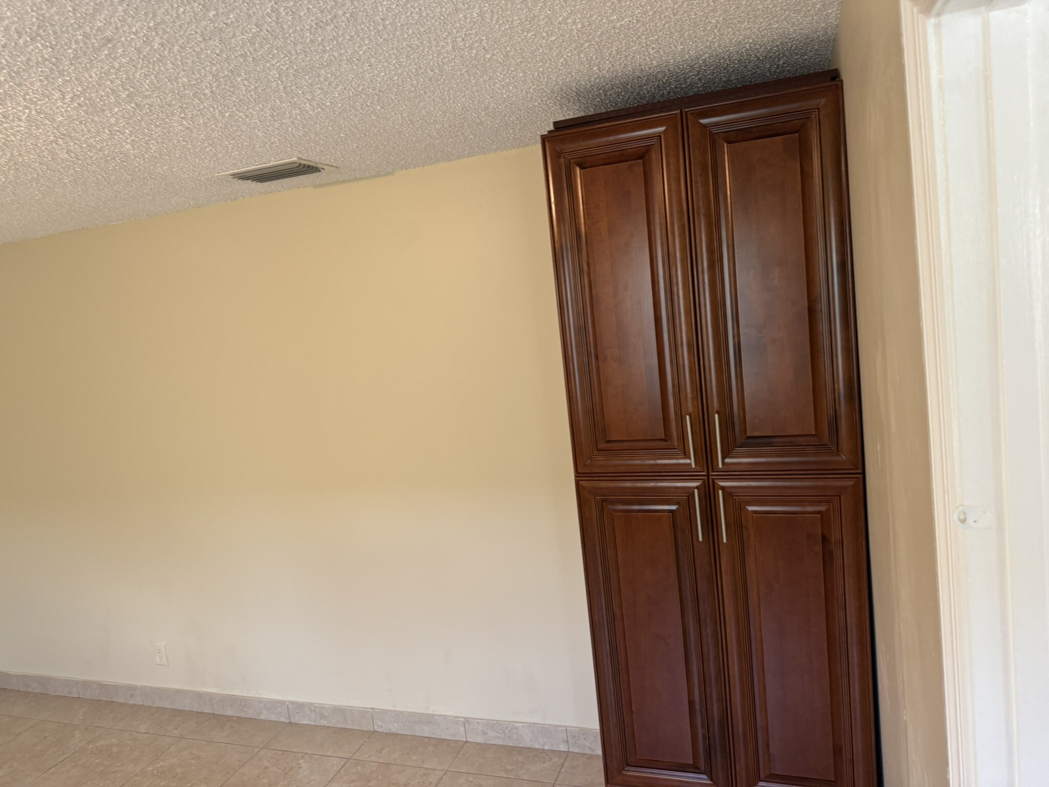 Building Photo - 312 N 62nd Ave