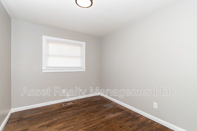 Building Photo - 4802 Inskip Rd