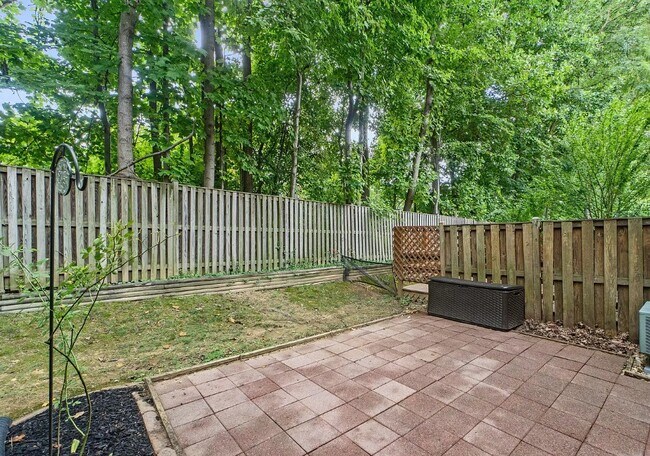 Building Photo - 7935 Tyson Oaks Cir