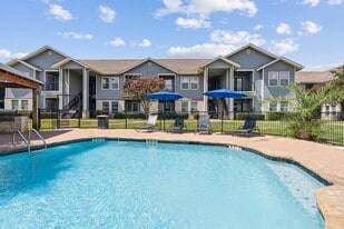 Building Photo - Westpond
