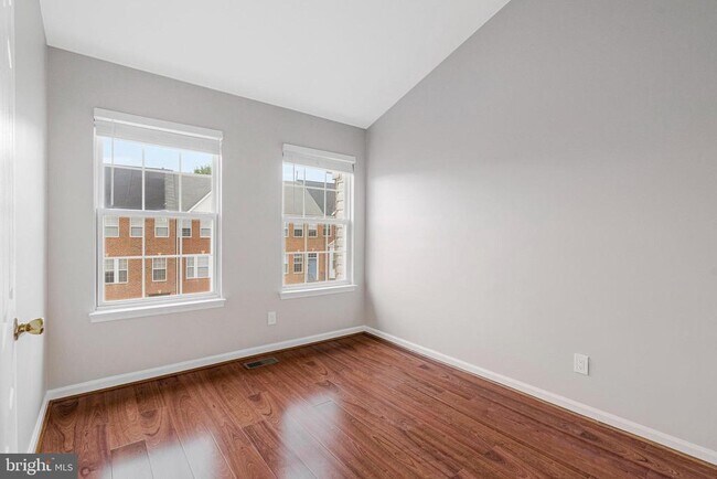 Building Photo - 2504 Woodrow Wilson Dr