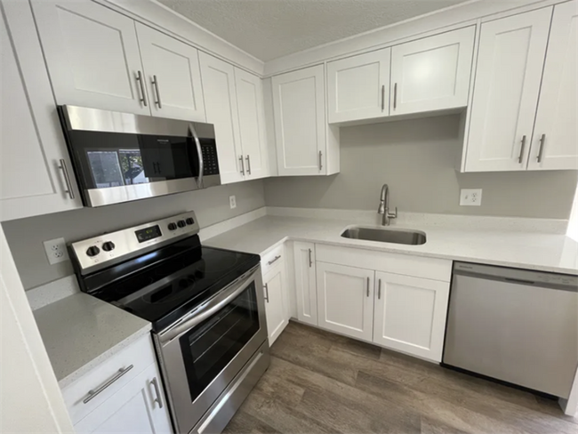 Primary Photo - 945 S 900 W