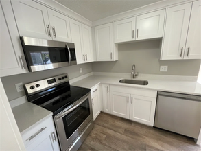 Building Photo - 945 S 900 W