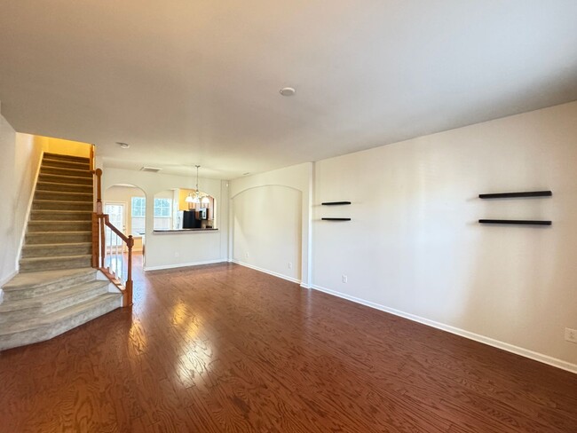 Building Photo - 2 Bedroom | 2.5 Bath Townhome in Greenbrie...