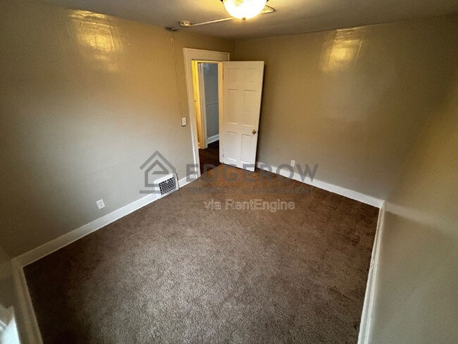 Building Photo - 1263 College Ave NE