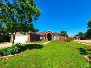 Building Photo - 2901 Custer Dr