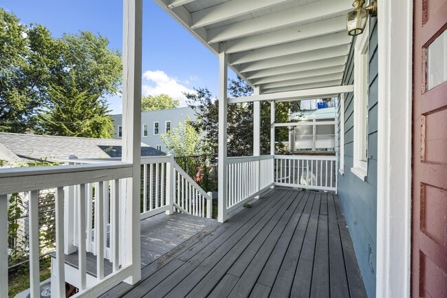 Building Photo - 31 Harold St